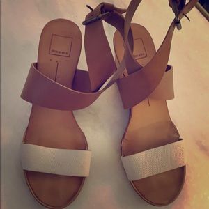 Dolce vita sandals